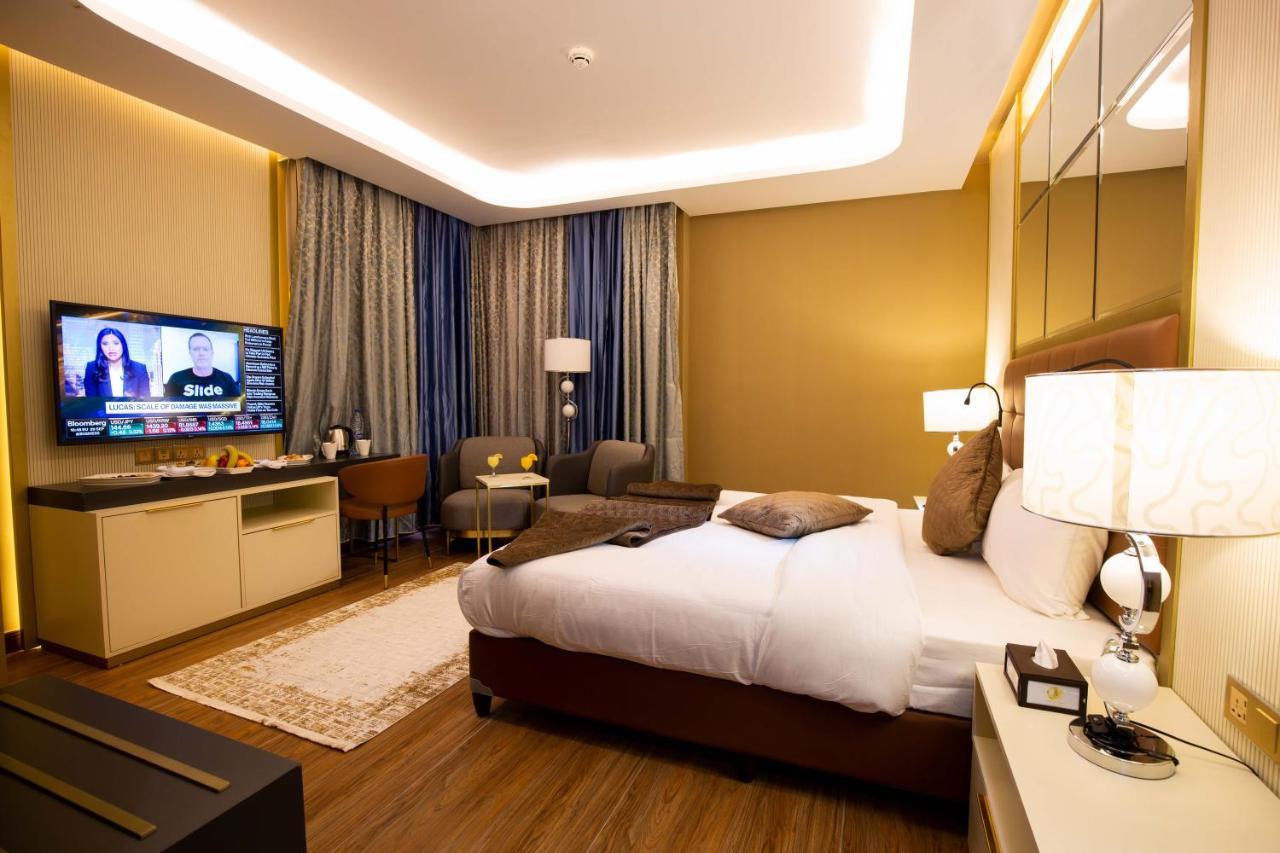 Petra Moon Luxury Hotel ワディ・ムーサ エクステリア 写真 Deluxe Suite
