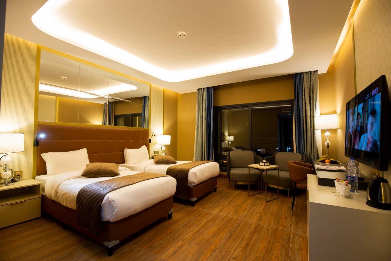 Petra Moon Luxury Hotel ワディ・ムーサ エクステリア 写真 Deluxe Room