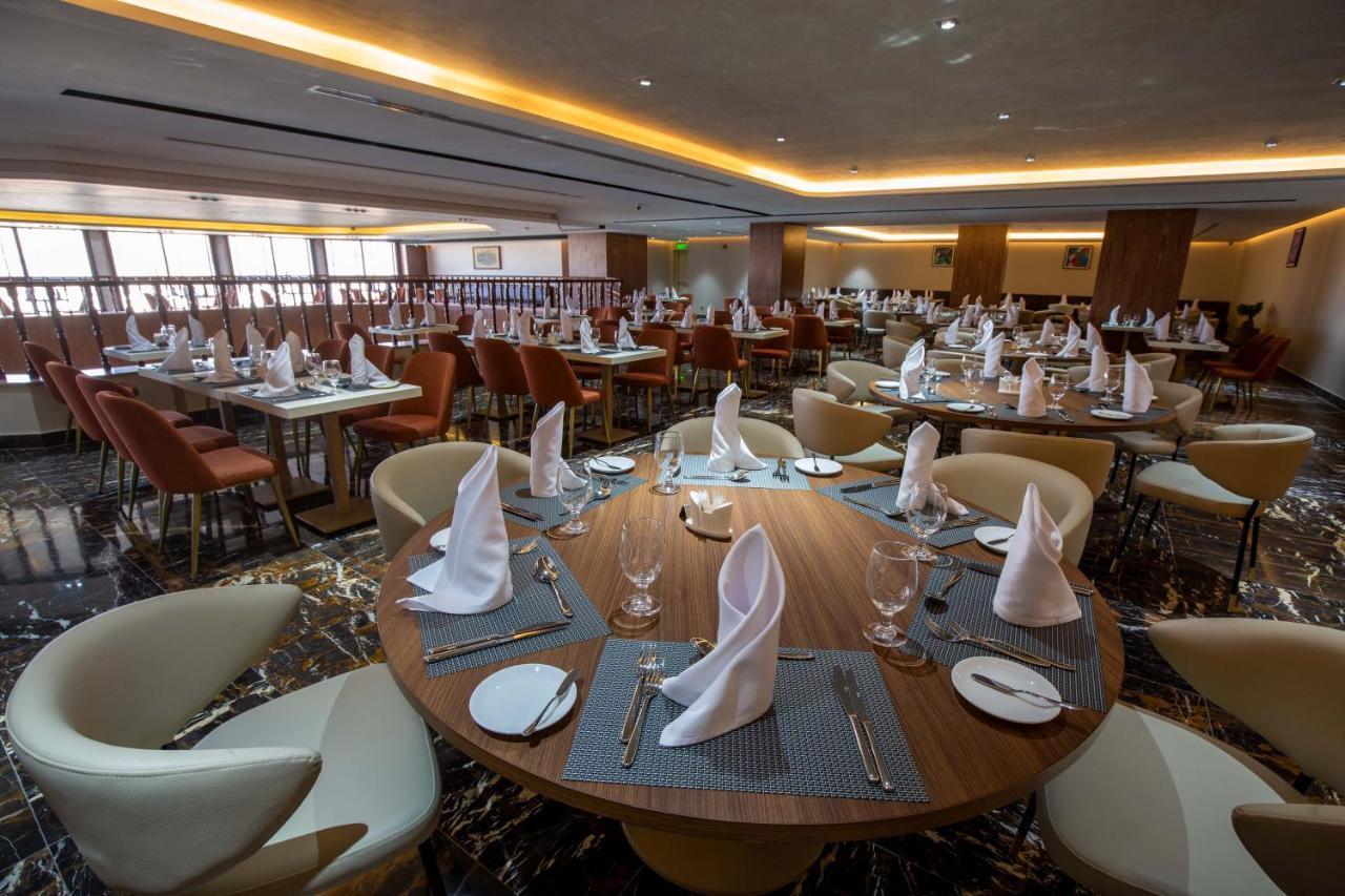 Petra Moon Luxury Hotel ワディ・ムーサ エクステリア 写真 The restaurant