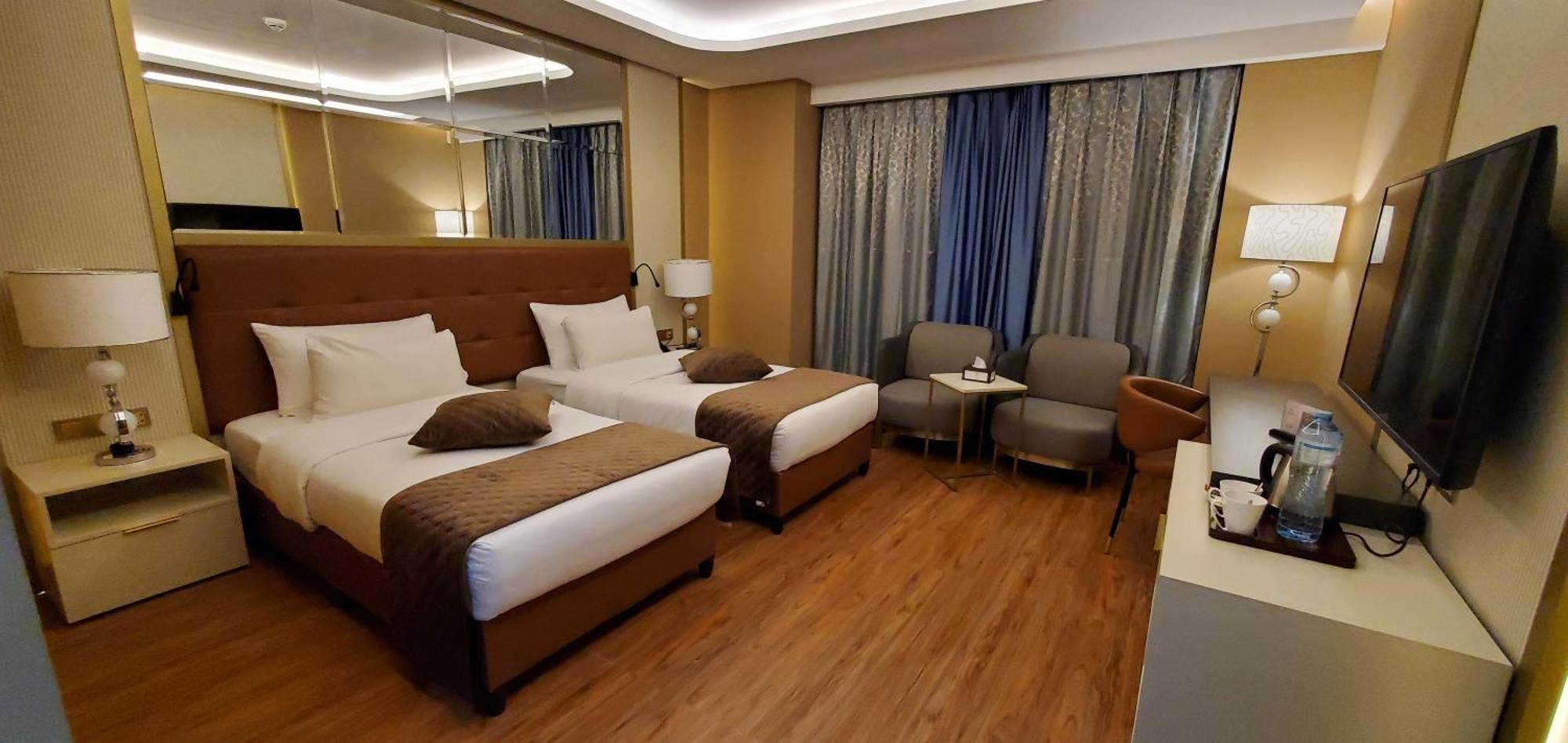 Petra Moon Luxury Hotel ワディ・ムーサ エクステリア 写真 Deluxe Room